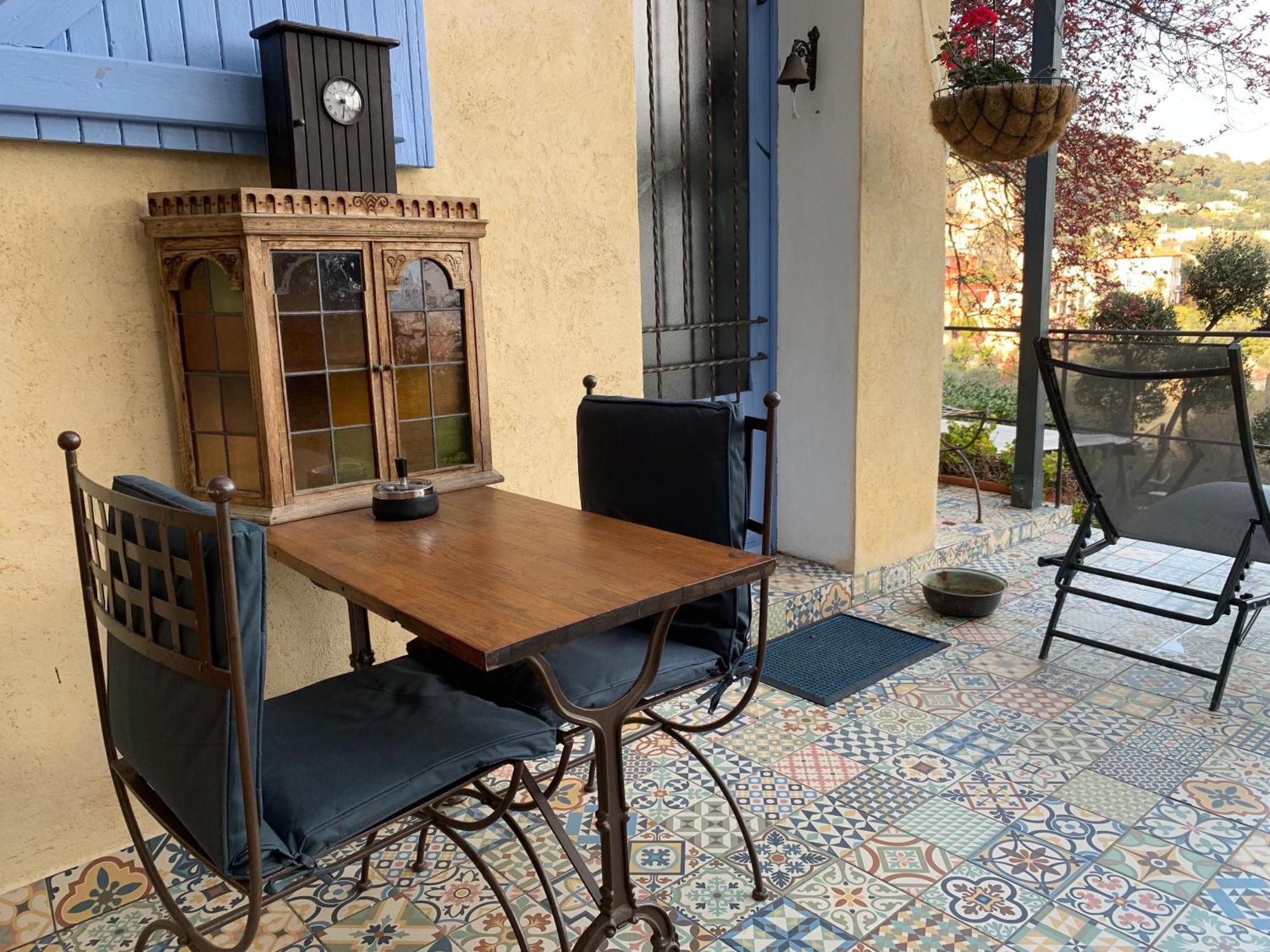 Skylark Bed&Breakfast Grasse Eksteriør bilde